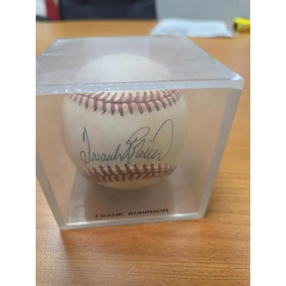 Frank Robinson Autographed Official NL Ball With Safe Pass - Picture 2 of 3